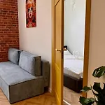 Stacja Fabryczna Apartment *