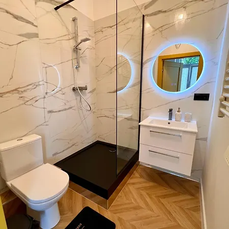 Apartman Stacja Fabryczna